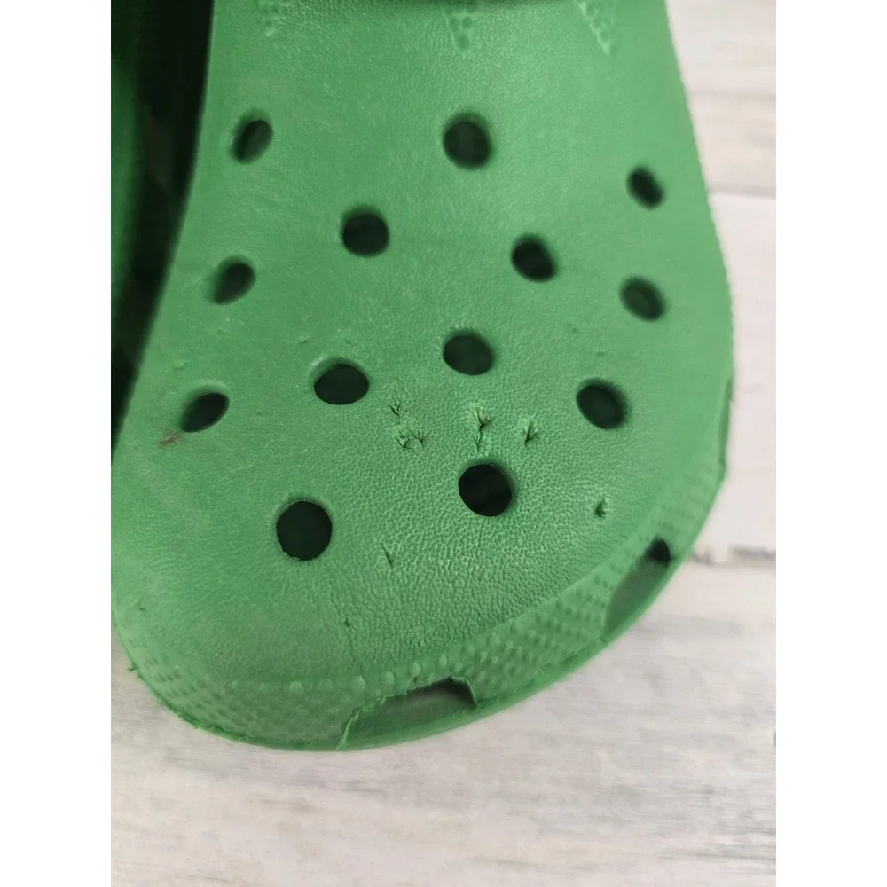 Crocs Classic Clog Green Mens 6-7 Womens 8-9 Slip on Comfort Water Shoes